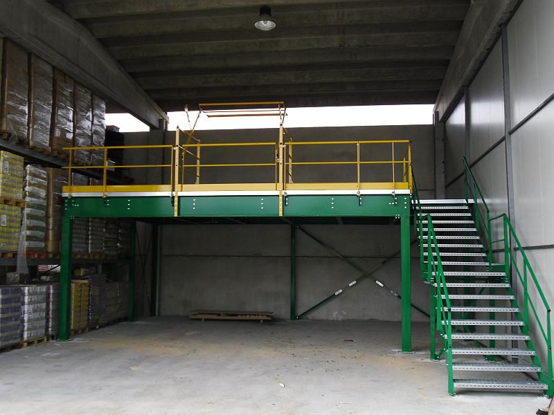 soppalchi per magazzini