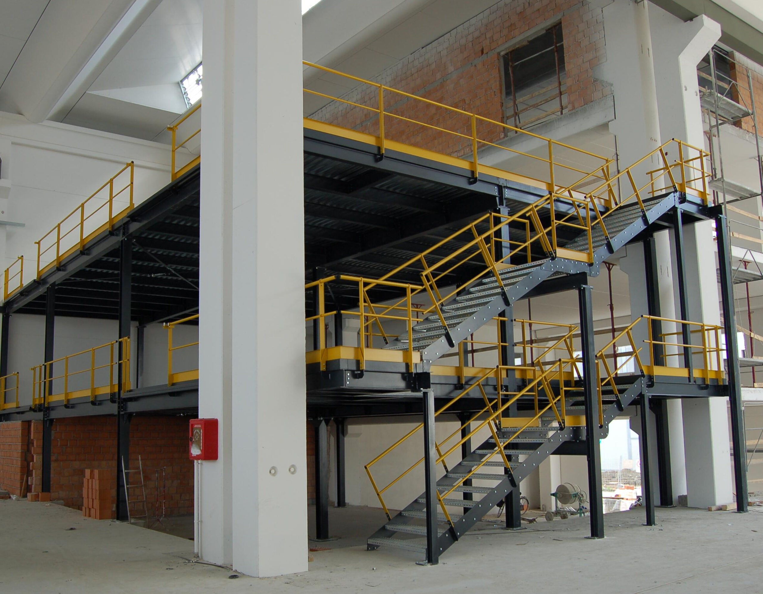 soppalchi per magazzini